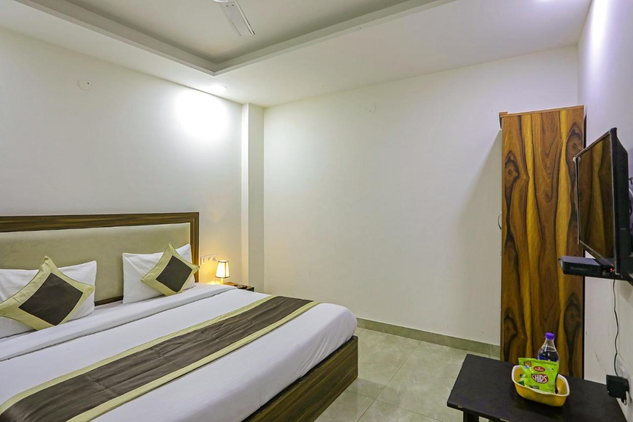 Fabhotel White House Bnb - Nr Yashobhoomi Convention Centre Dillí Exteriér fotografie